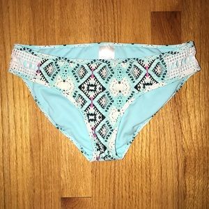 NWOT Blue patterned bikini bottom